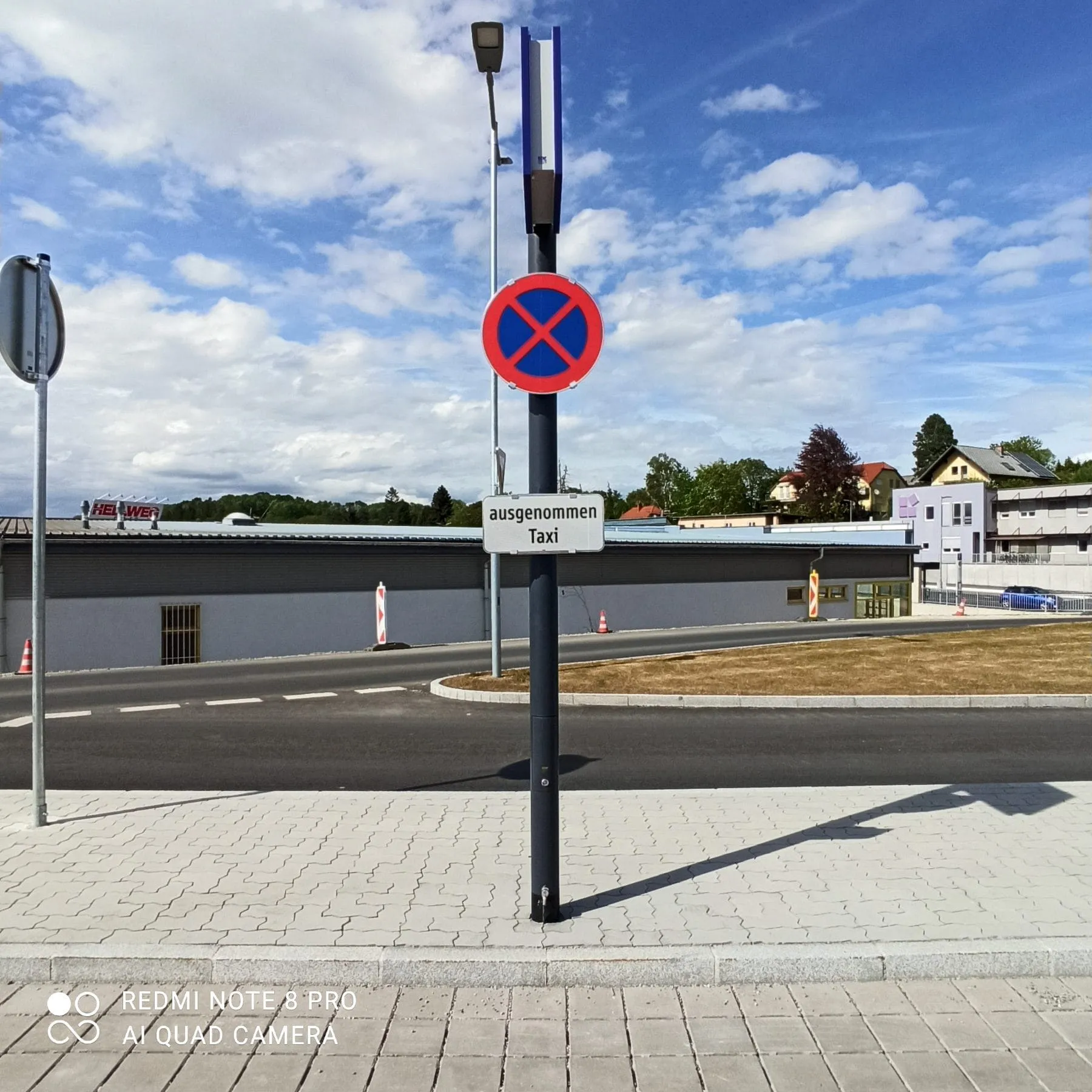 Beleuchtungs- und Signalmontage am Bahnhofsvorplatz